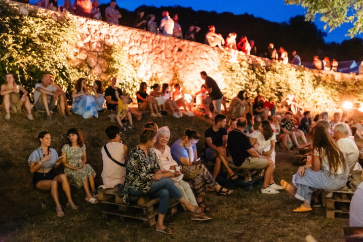 Danas počinje Dobro est Fest u Jurandvoru: Urban & 4 otvaraju četiri dana glazbe, filma i kazališta
