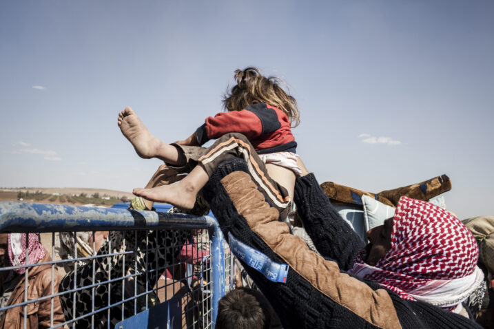 Žene, djeca i stariji među tisućama Sirijaca koji su utočište potražili u Turskoj / Foto I. PRICKETT/UNHCR