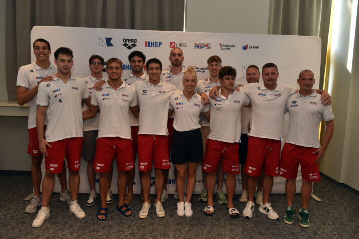 PUNI AMBICIJA - Hrvatski plivači sa stručnim stožerom/Foto D. KOVAČEVIĆ