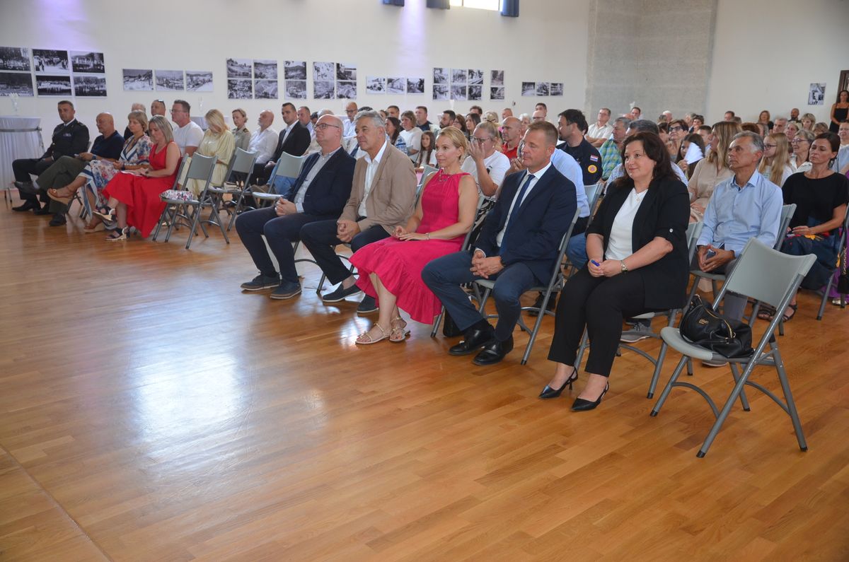 Gosti i uzvanici svečane sjednice povodom Dana općine Lokve