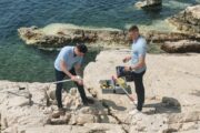 Ispitivanje kvalitete mora provode djelatnici Nastavnog zavoda za javno zdravstvo PGŽ-a / Foto Općina Kostrena