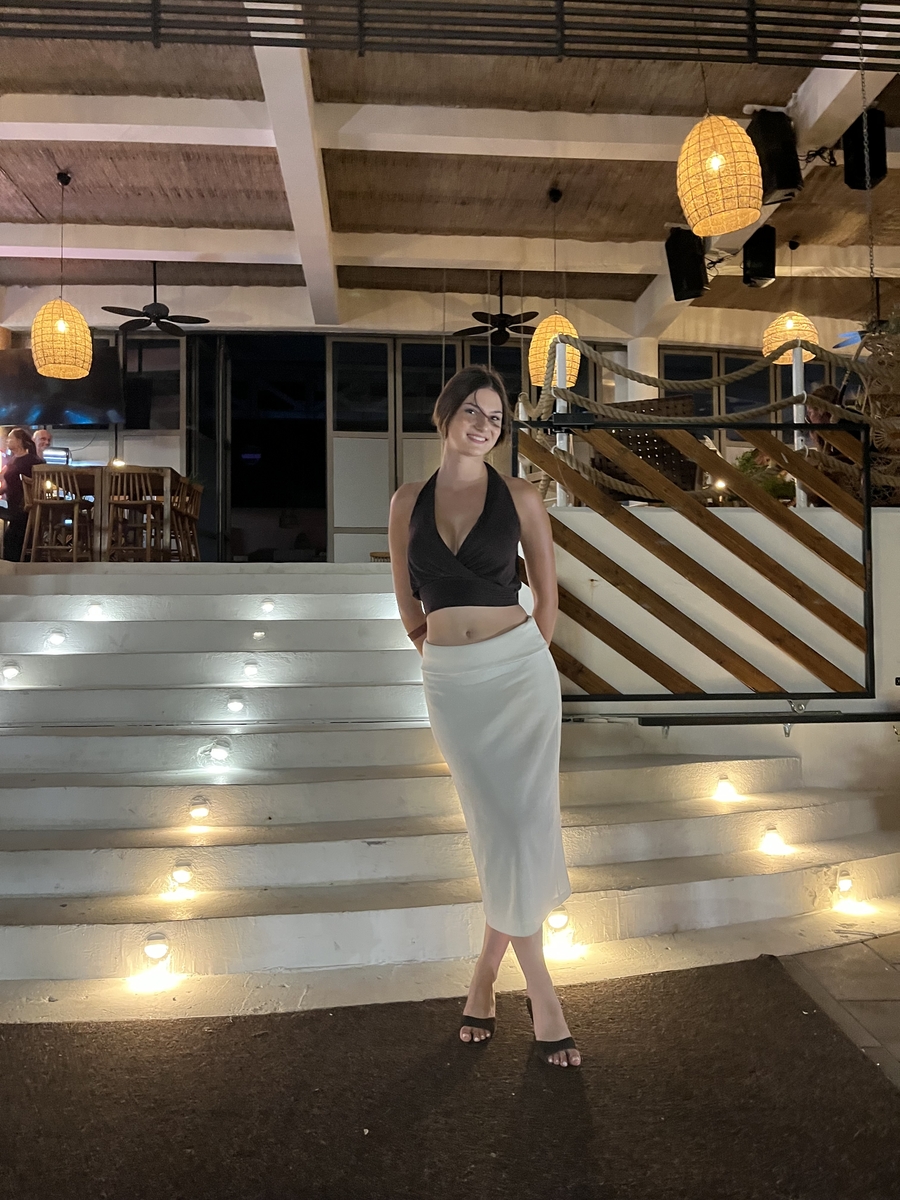 Klara Petrović ispred Nomada / Foto Relja Pa&scaron;kvan
