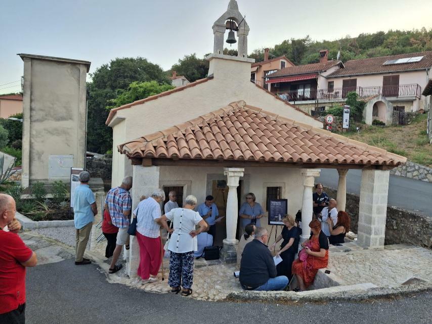 Foto Katedra čakavskog sabora Mošćenička Draga