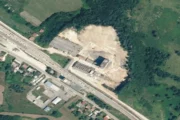 Ortofoto snimka lokacije bivšeg PPK Velebit u Gospiću, gdje se dovozio opasan otpad, iz 2022. godine