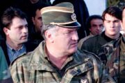 Ratko Mladić na planini Vlašić u BiH 1995. / Foto FaH/ TANJUG/ ds