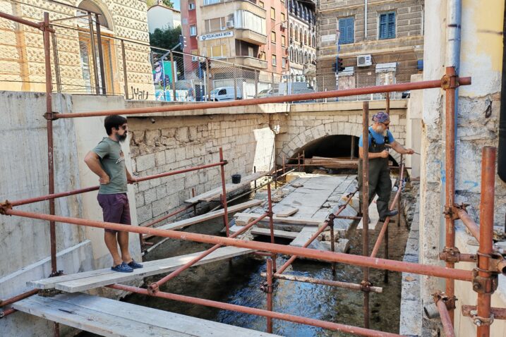 Trenutno je u tijeku promjena kamenja koje je u lošem stanju te obnova fuga / Foto Jakov KRŠOVNIK
