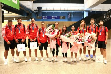 Matija Gregurić, Anđelo Kvesić, Marino Bloudek, Boran Berak, Nina Vuković, Matea Parlov Koštro, Ema Sgardelli, Josipa Jurković, Goran Mahmutović i Filip Pravdica/Foto HOO