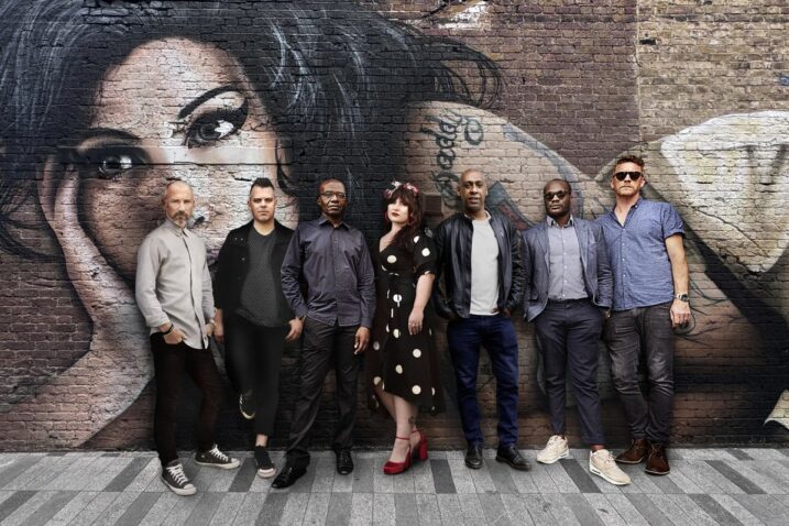 The Amy Winehouse Band / Foto Andy Willsher