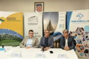 Ravnatelj Doma zdravlja PGŽ-a Nikola Osojnak, župan Ivica Lukanović i gradonačelnik Krka Darijo Vasilić