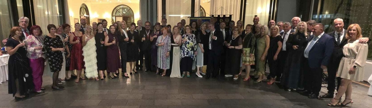 Riječki Lionsi i njihovi gosti na proslavi jubileja