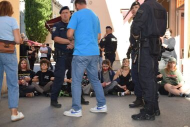 Foto neformalna i neimenovana inicijativa mladih Pule