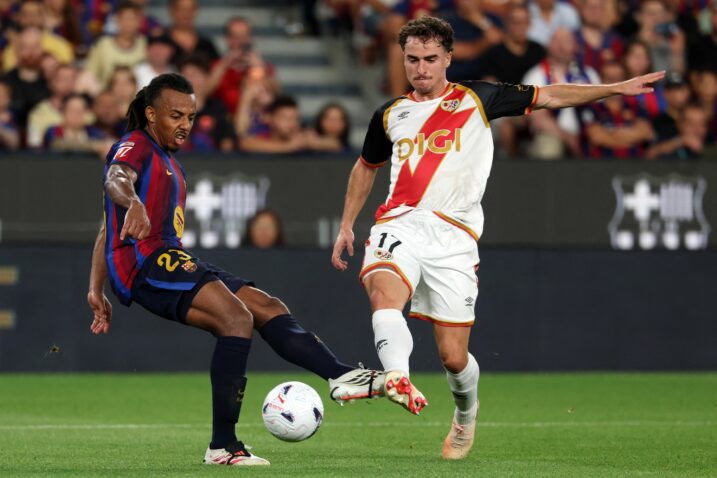 Jules Kounde i Adria Pedrosa/Foto AFP