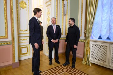 Jared Kushner, Steve Witkoff i Volodimir Zelenskij u Kijevu / Foto Ured predsjednika Ukrajine