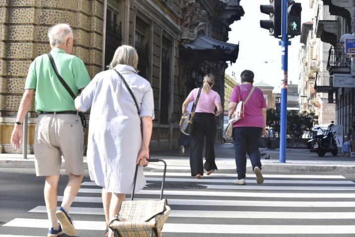 Više od 30 posto starijih živi u siromaštvu: Mnogi nemaju za dom, lijekove ni dostojanstvenu starost