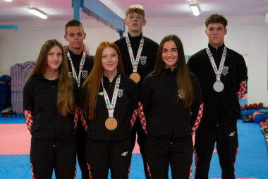 JESOLO ZA PAMĆENJE - Zoe Stojak, Ivano Anzić, Ana Nemarnik, Ivan Zelčić, Lucija Dundović i Damir Kreso/Foto A. KRIŽANEC