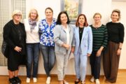 Izvršni odbor, slijeva Suzana Kersulić, Daniela Lakner, Nina Garić Saganić, Jadranka Hofmann, Olivela Franko, Ksenija Toić i Martina Sokolić / Foto Bojan Purić