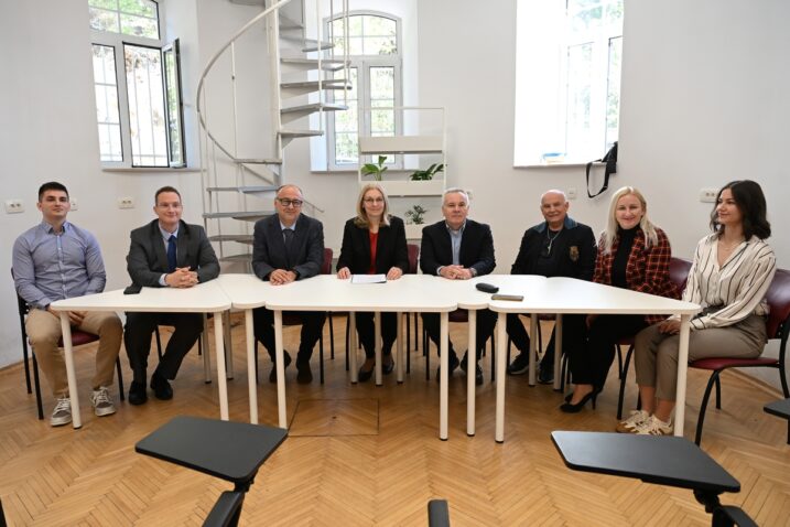 Robert Turković, Josip Španjol, Goran Hauser, Renata Jurišić Grubešić, Dinko Vitezić, Ivo Usmiani, Ana Filošević Vujnović i Nina Dabčević / Foto Ana Križanec