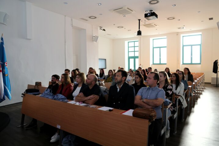 Sa završne konferencije u Ugostiteljskoj školi Opatija