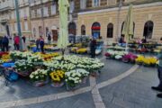 Prigodna prodaja cvijeća za blagdan Svih svetih / Foto Rijeka plus