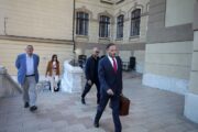 Vojko Obersnel i Samir Barač u društvu odvjetnika Anta Nobila dolaze na Županijski sud / Foto Goran Kovacic/PIXSELL