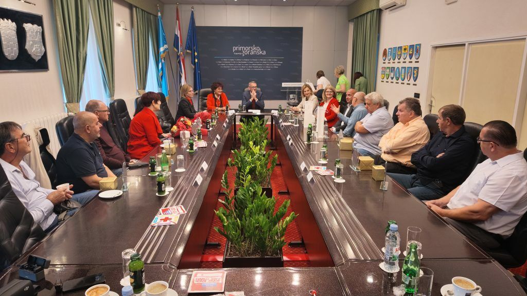 Županija zahvalila jubilarnim darivateljima krvi na godinama humanosti i solidarnosti
