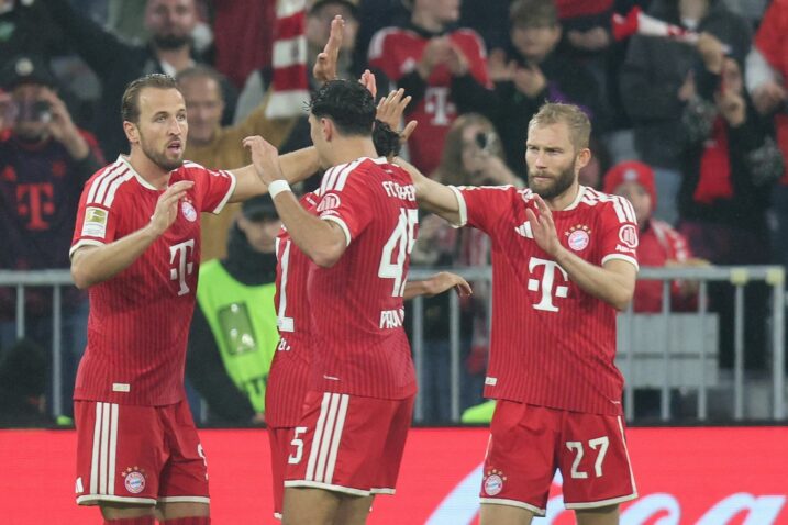 Harry Kane sa suigračima/Foto AFP