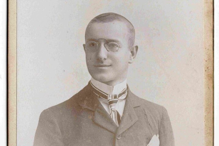 Uliks Stanger 1900. godine