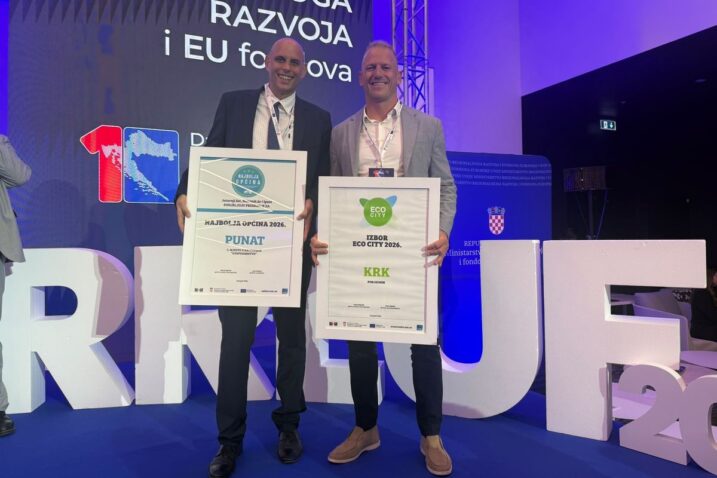 Danijel Strčić i Igor Hrast s nagradama / Foto Općina Punat