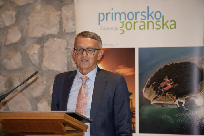 Župan s gradonačelnicima i načelnicima: Zadaci Županije jednosmjenska nastava i skrb o starijima