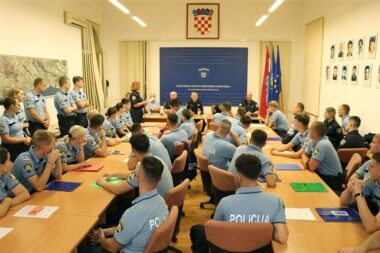 Foto PU primrosko-goranska